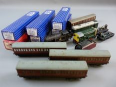 MODEL RAILWAY - Ten Hornby Dublo three rail coaches, five in replica boxes including 4048, 4049