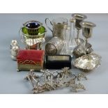 A BOX OF MIXED SMALL ELECTROPLATED ITEMS and a pair of narrow necked glass posy vases with silver
