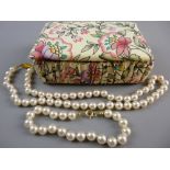 A PEARL NECKLACE WITH MATCHING BRACELET contained in a small fabric covered jewellery box