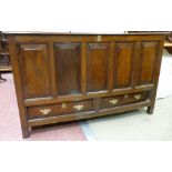 AN ANTIQUE OAK MULE CHEST, the five plank moulded edge semi-lift up top over a five chamfered