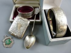 A PARCEL OF SMALL SILVER, approximately 3 troy ozs total, to include a vesta case, Birmingham