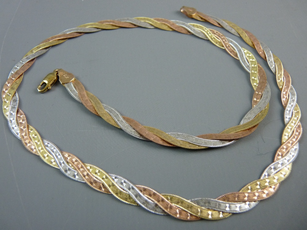 A NINE CARAT GOLD TRI-COLOUR TWIST NECKLACE, 12.3 grms (in original H Samuel box and with receipt