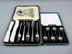 HALLMARKED SILVER SPOONS, six teaspoons, Sheffield 1899, 3.5 troy ozs, a cased set of cocoa bean