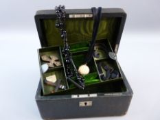 A COMPACT LEATHERETTE JEWELLERY BOX with green velvet compartmented tray by Affleck & Brown Ltd