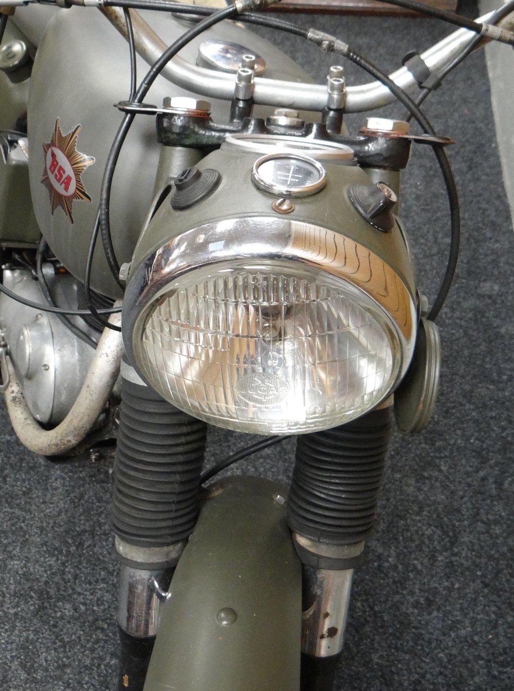 A VINTAGE BSA MILITARY ISSUE MOTORCYCLE 350cc, model BSA-B40-WD, dated 1968, MOT to June 2017, - Image 4 of 6