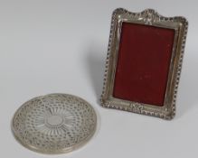 A SILVER EASEL PICTURE FRAME & SILVER TIFFANY & CO KETTLE STAND (glass liner cracked)