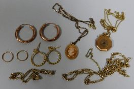 A PARCEL OF GOLD / YELLOW METAL JEWELLERY ITEMS / PARTS, 18.4gms