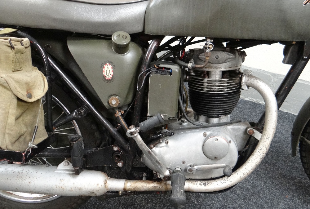 A VINTAGE BSA MILITARY ISSUE MOTORCYCLE 350cc, model BSA-B40-WD, dated 1968, MOT to June 2017, - Image 6 of 6