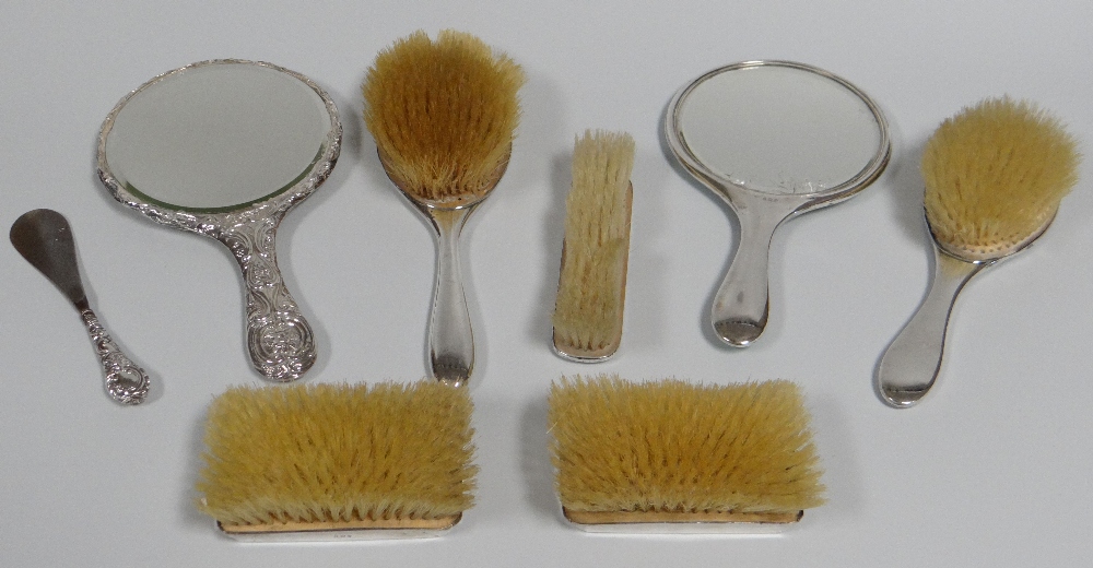 A MIXED PARCEL OF PART SILVER DRESSING TABLE ITEMS - Image 2 of 2