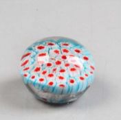 Paperweight.Wohl Baccarat. Millefiori. D: 6 cm. 20.00 % buyer's premium on the hammer price 19.