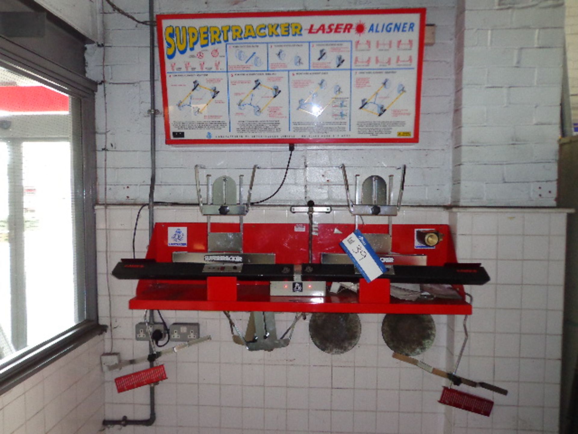 Laser Supertracker Wheel Alignment System with Wall Shelf and Sign