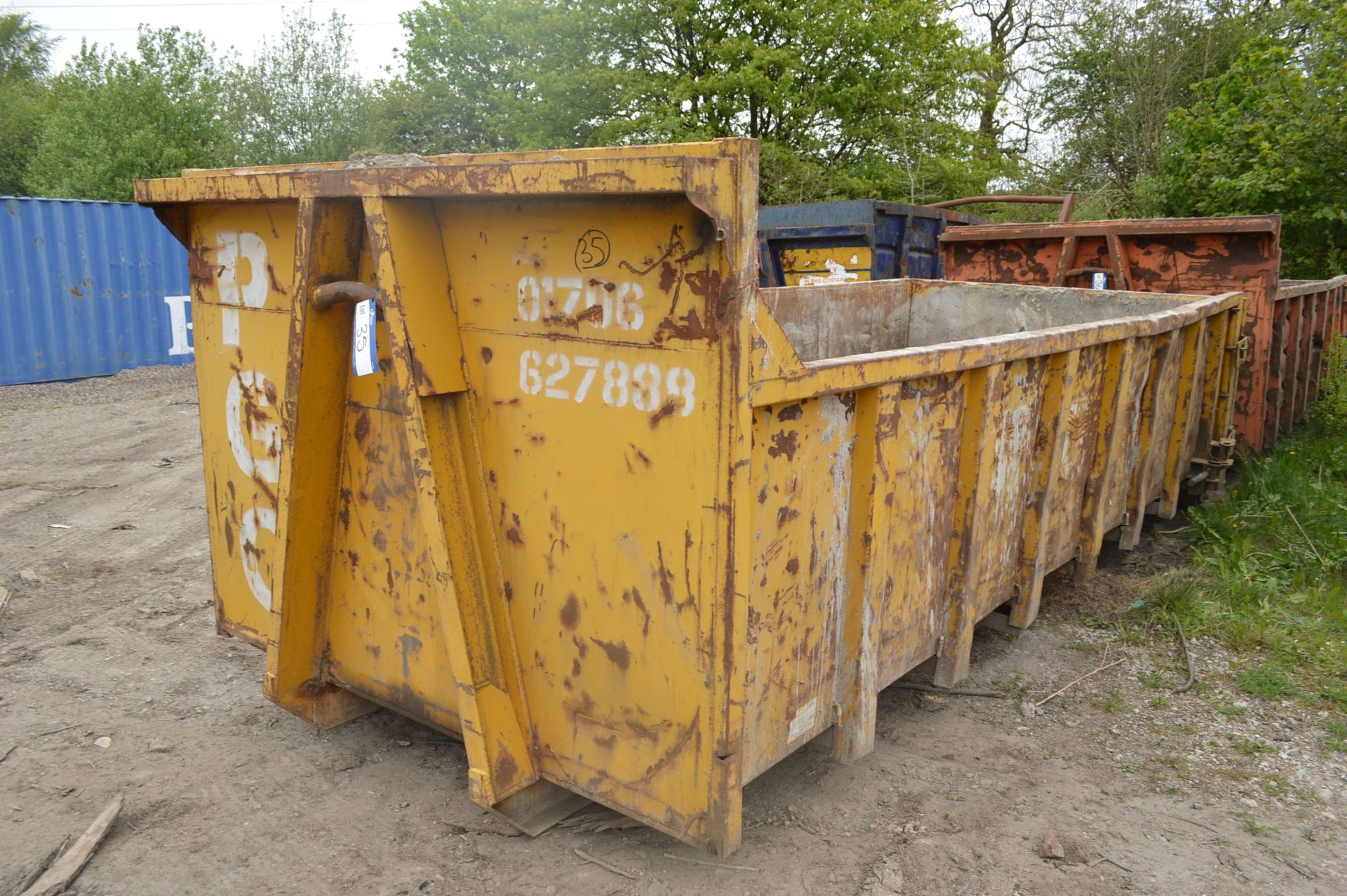 Big Hook RoRo Skip/ Bin, approx. 19ft x 3ft 8in deep (this lot is located at Crimble Mill, Crimble