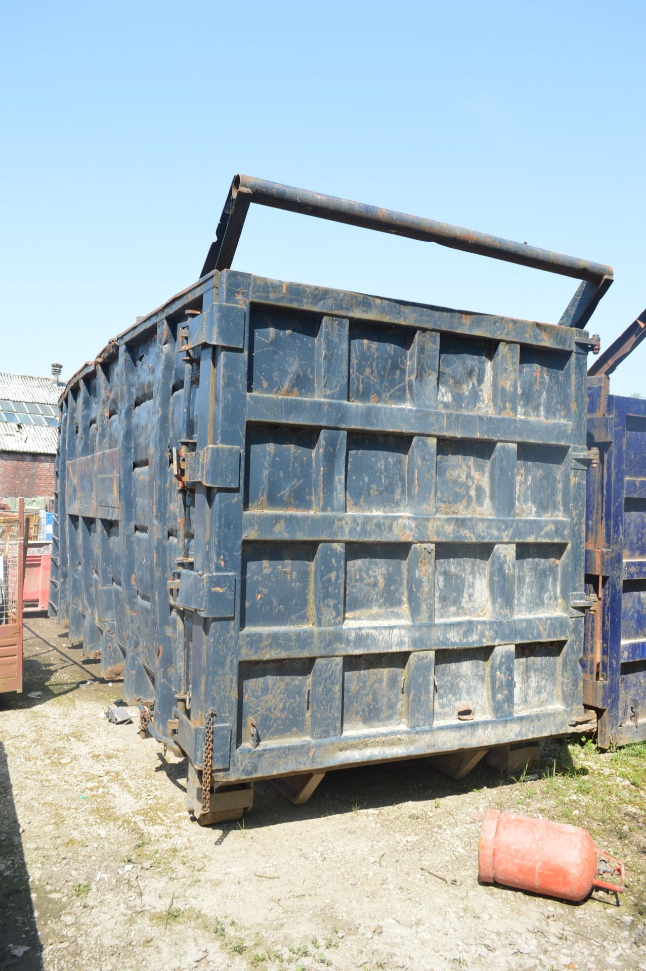 Big Hook RoRo Skip/ Bin, approx. 19ft x 8ft deep (this lot is located at Crimble Mill, Crimble Lane, - Image 2 of 3