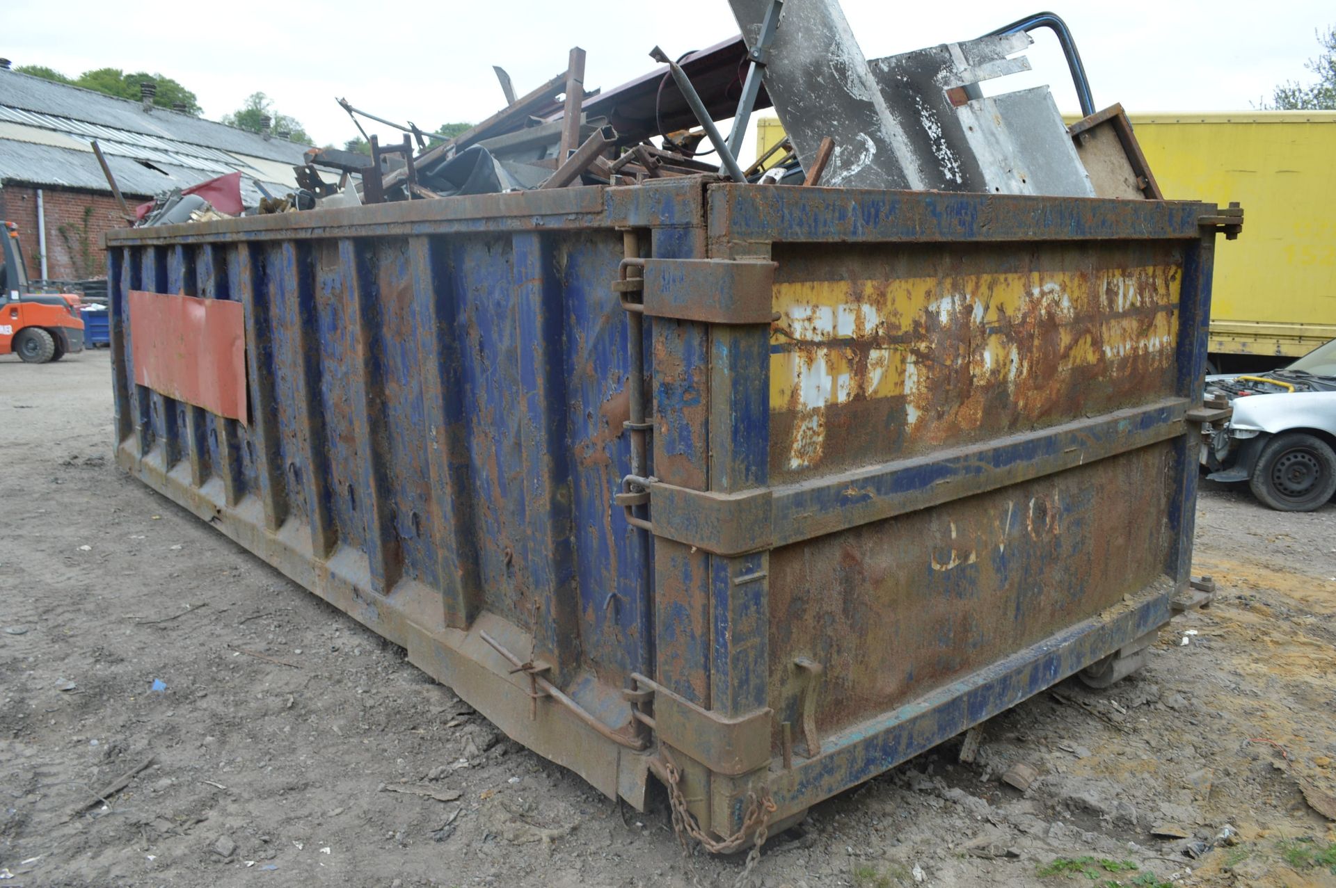 Big Hook RoRo Skip/ Bin, approx. 22ft x 5ft deep (this lot is located at Crimble Mill, Crimble Lane, - Image 2 of 3
