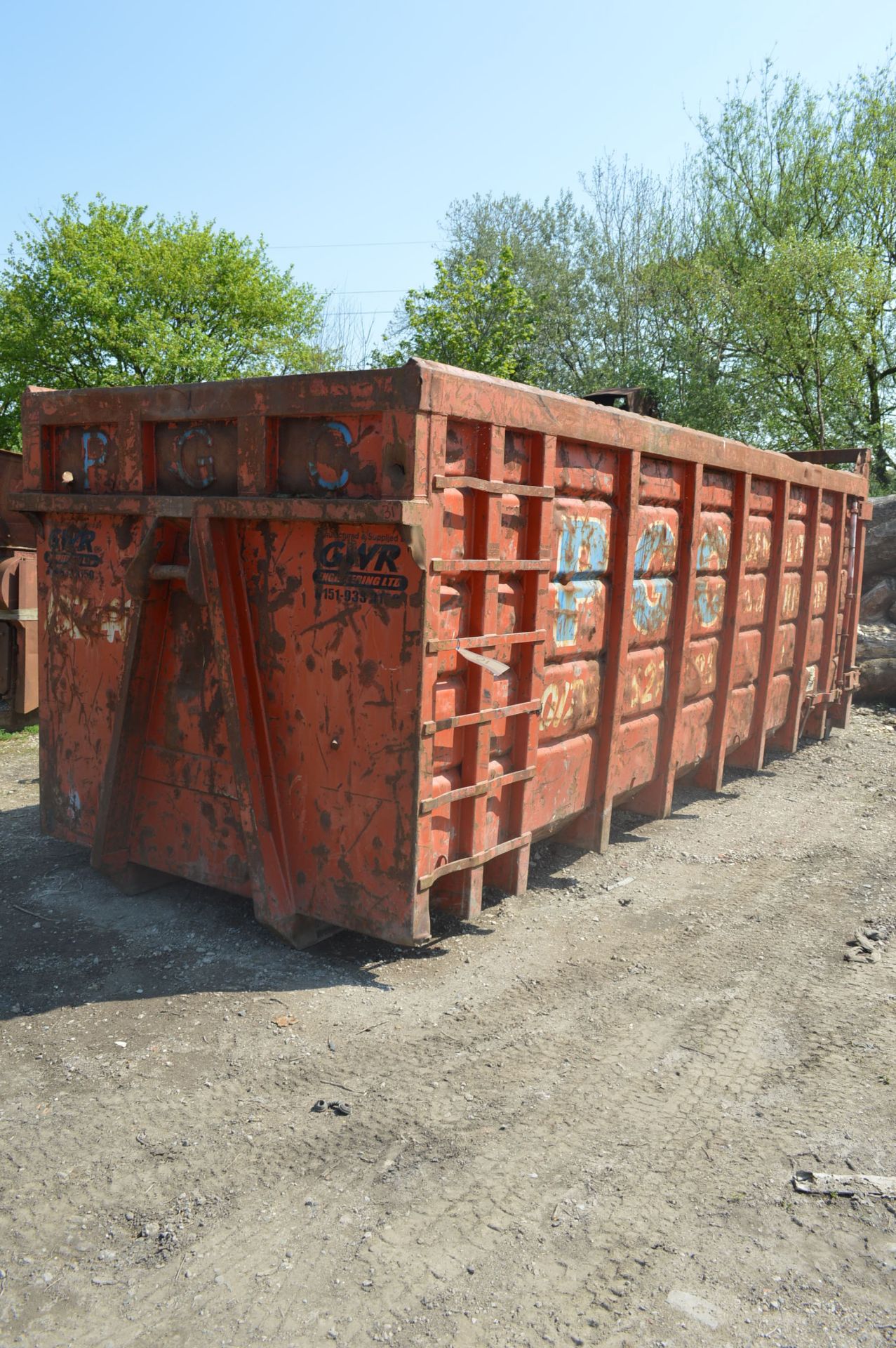 Big Hook RoRo Skip/ Bin, approx. 22ft x 7ft deep (this lot is located at Crimble Mill, Crimble Lane,