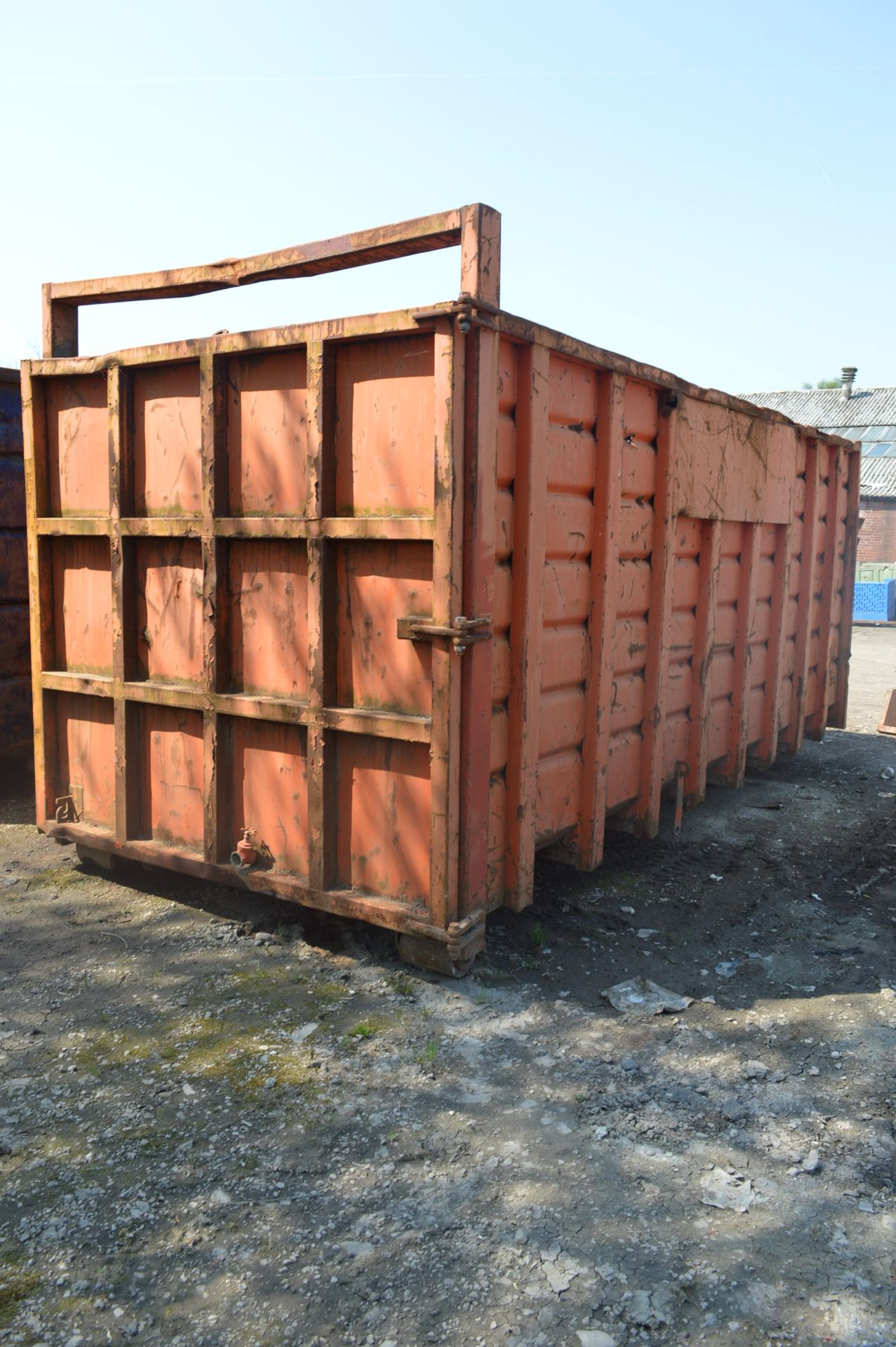 Big Hook RoRo Skip/ Bin, approx. 19ft x 8ft deep (this lot is located at Crimble Mill, Crimble Lane, - Image 3 of 3