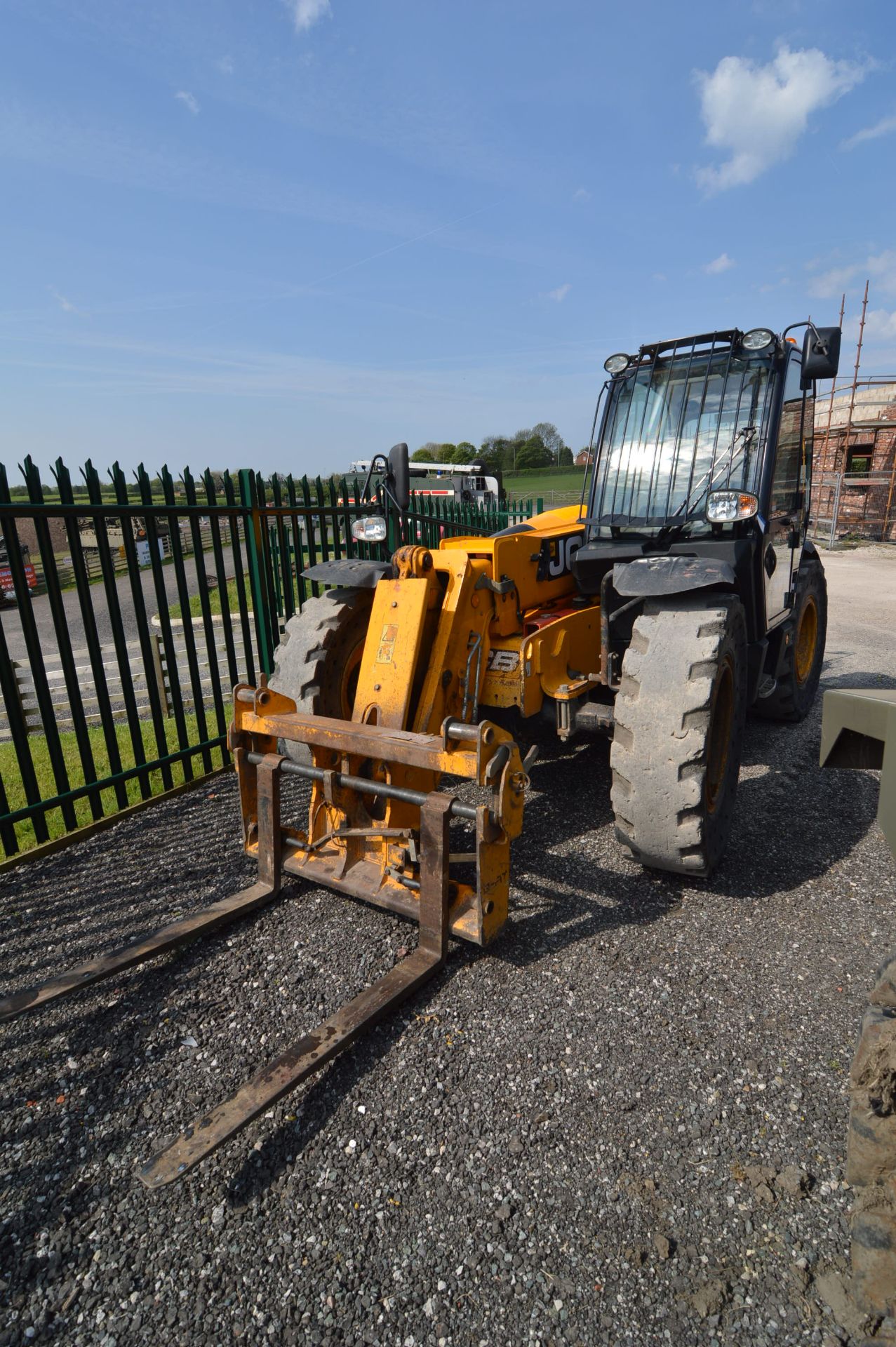 JCB 531-70 LOADALL TELEHANDLER, ident no. JCB5AAXGP02173795, year of manufacture 2013, indicated