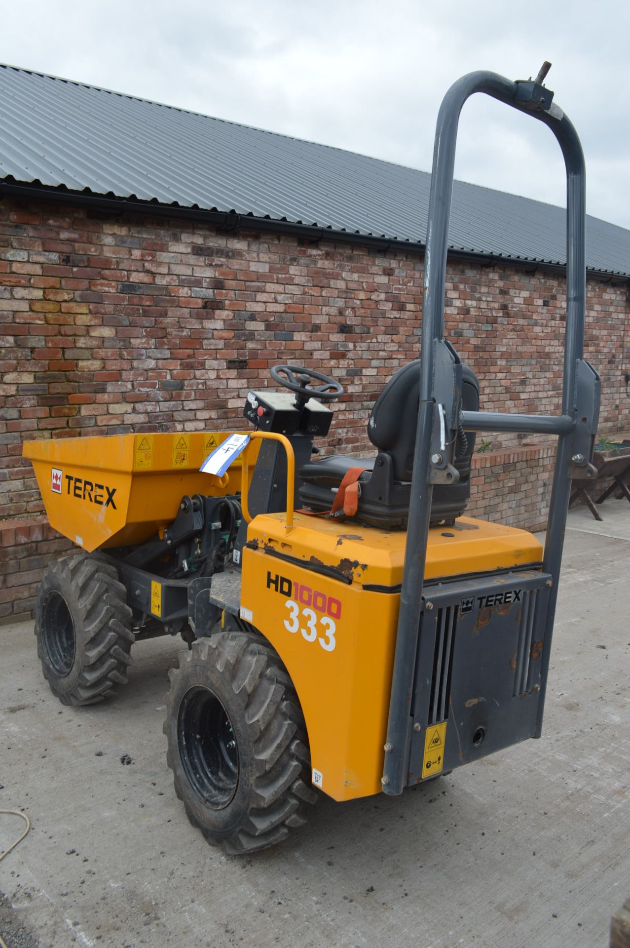 Terex HD1000 HIGH LIFT 4WD MINI DUMPER, VIN SLBDRPK0EC1NW1433, year of manufacture 2012, indicated - Image 2 of 5