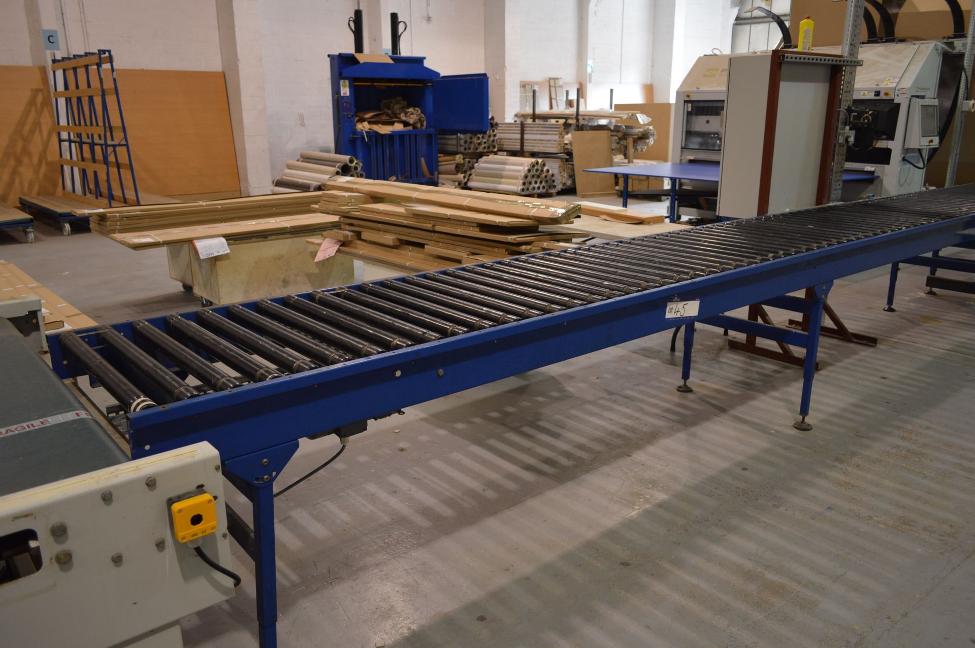 Powered Roller Feed Conveyor, 750mm wide on roller