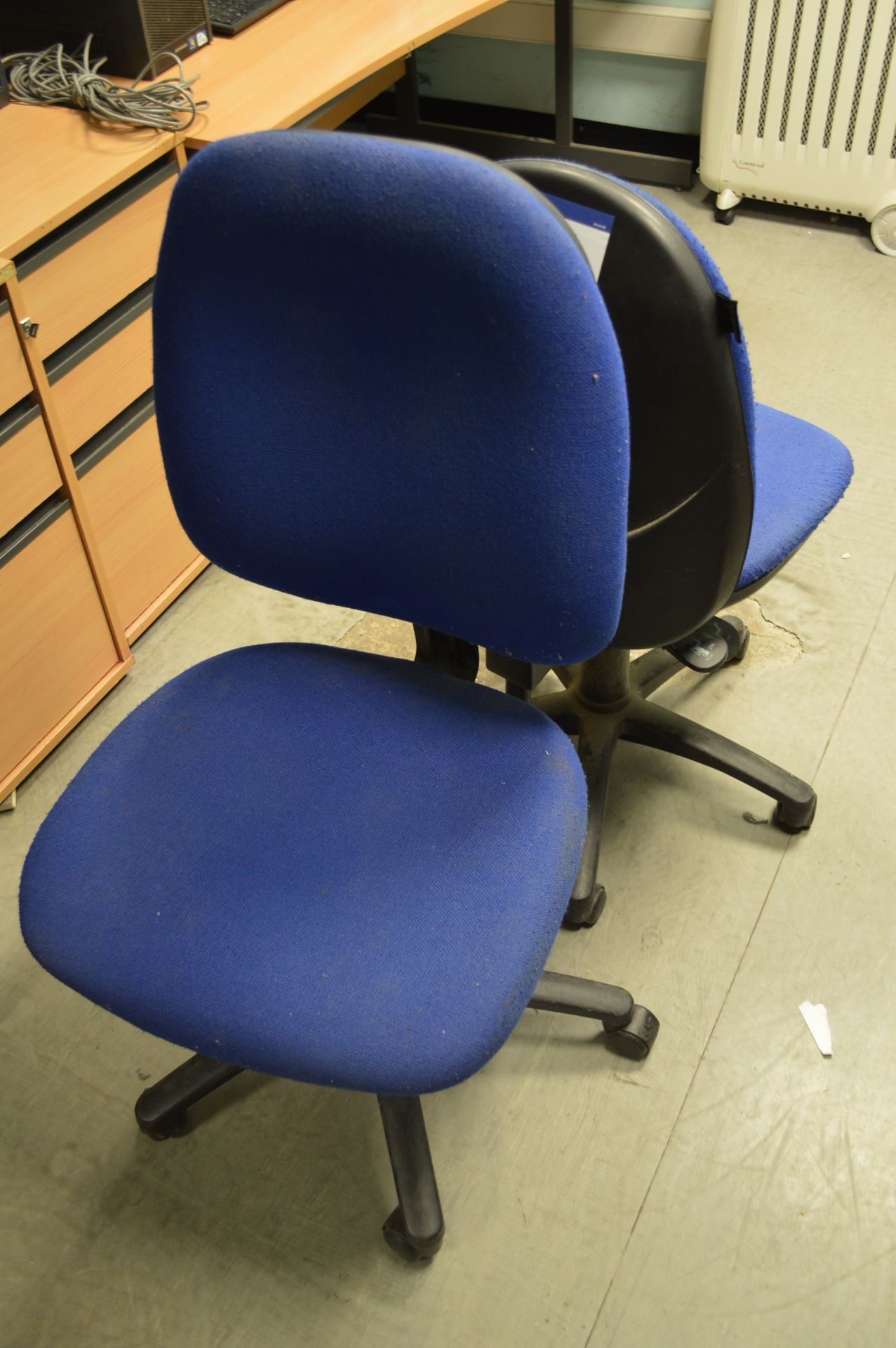 Two Blue Fabric Upholstered Typists Chairs (produc - Image 2 of 2