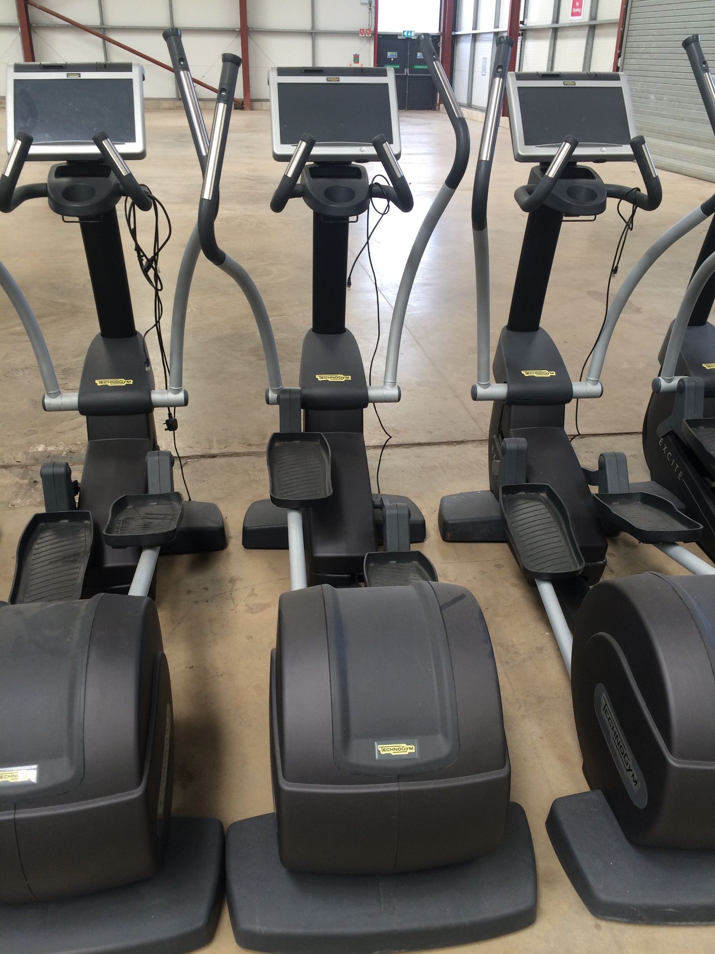 TECHNOGYM Excite 700 Synchro Cross Trainer (2012)