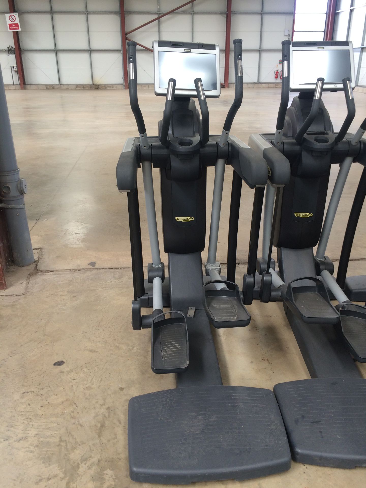 TECHNOGYM Excite 700 Cross Trainer (2012) c/w IPOD