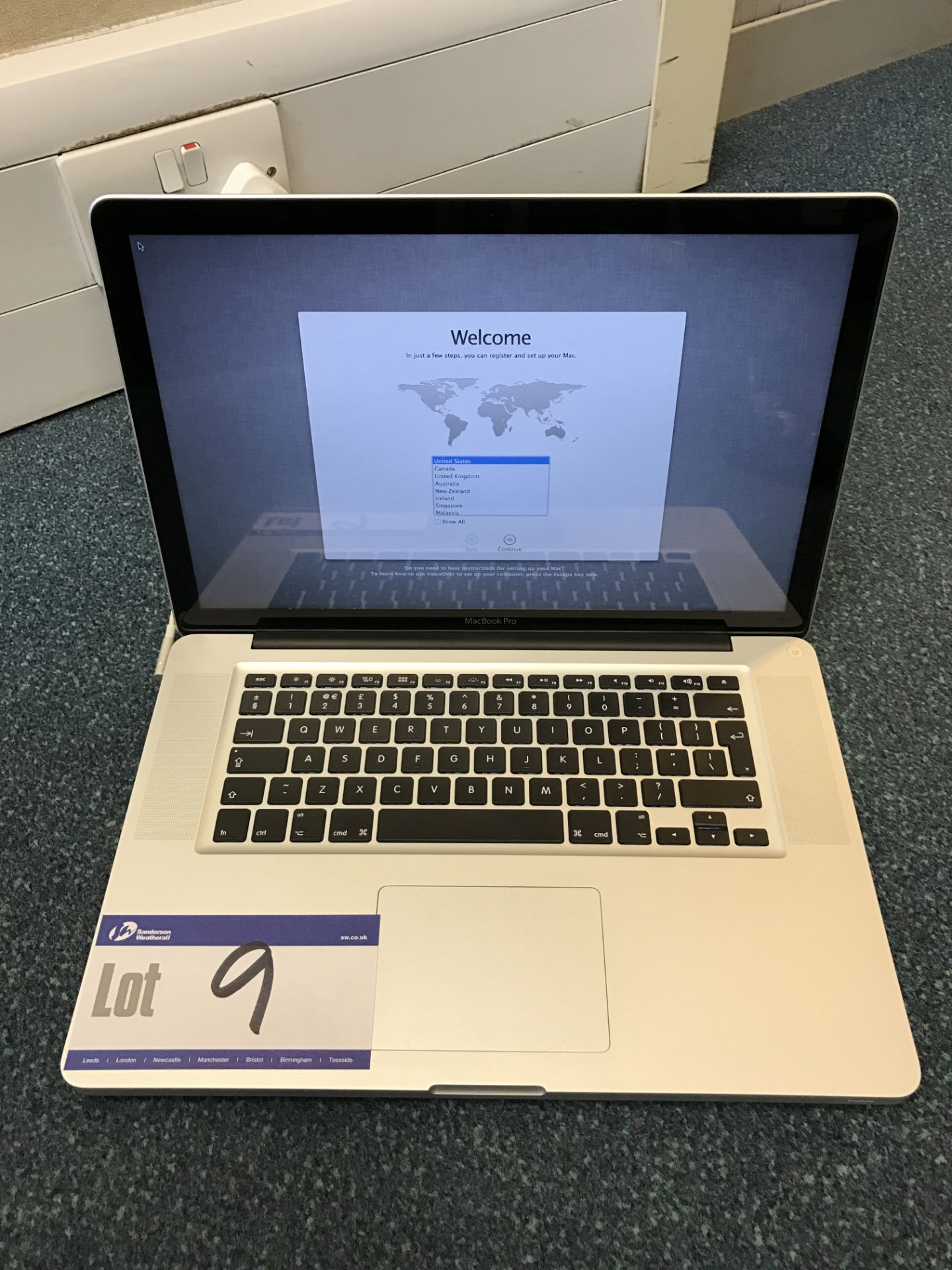 Apple 15.4 inch Macbook Pro Laptop Computer c/w po - Image 2 of 2