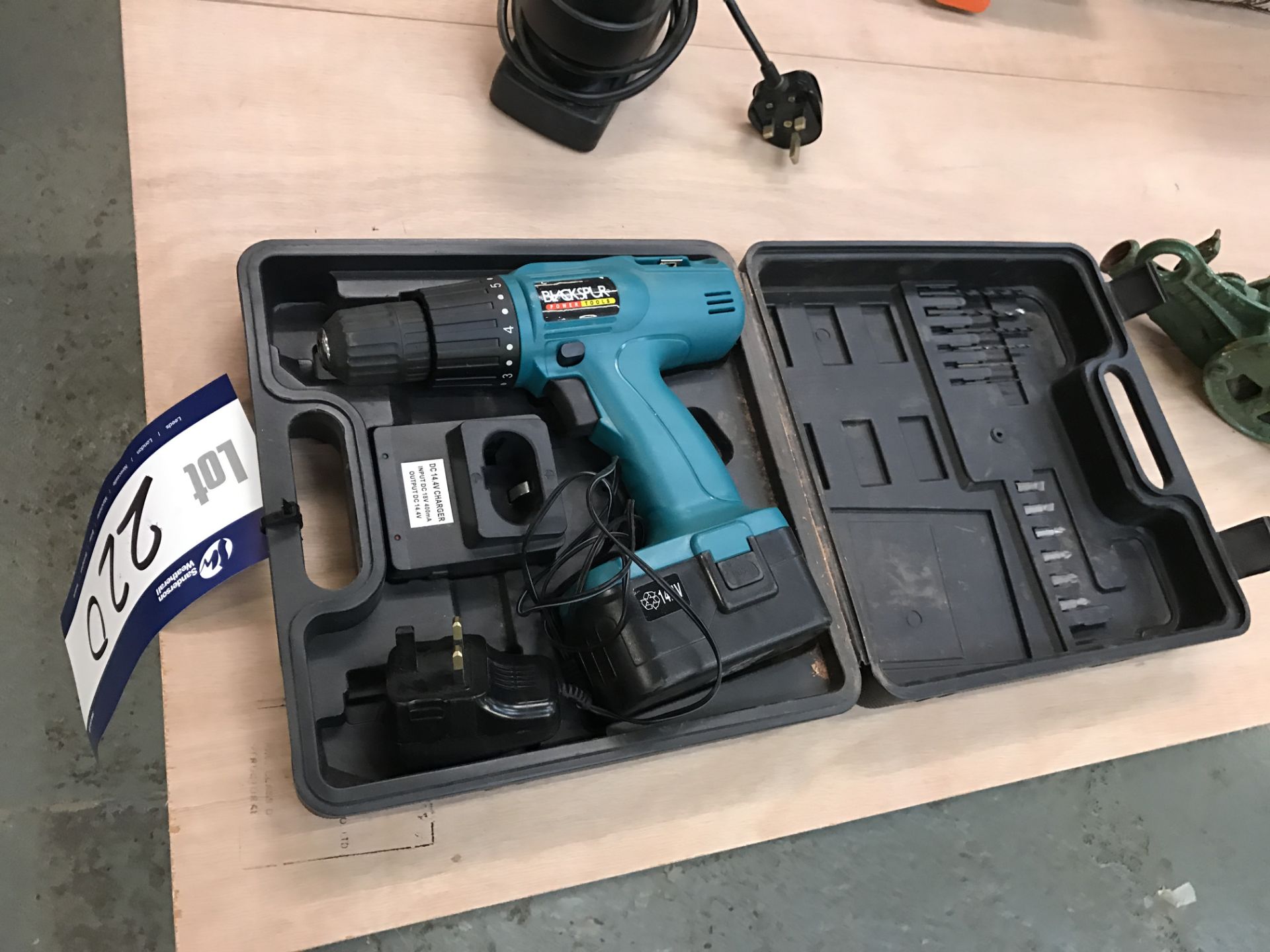Black Spur 14.4v Cordless Drill c/w Charger and Case - Image 2 of 2