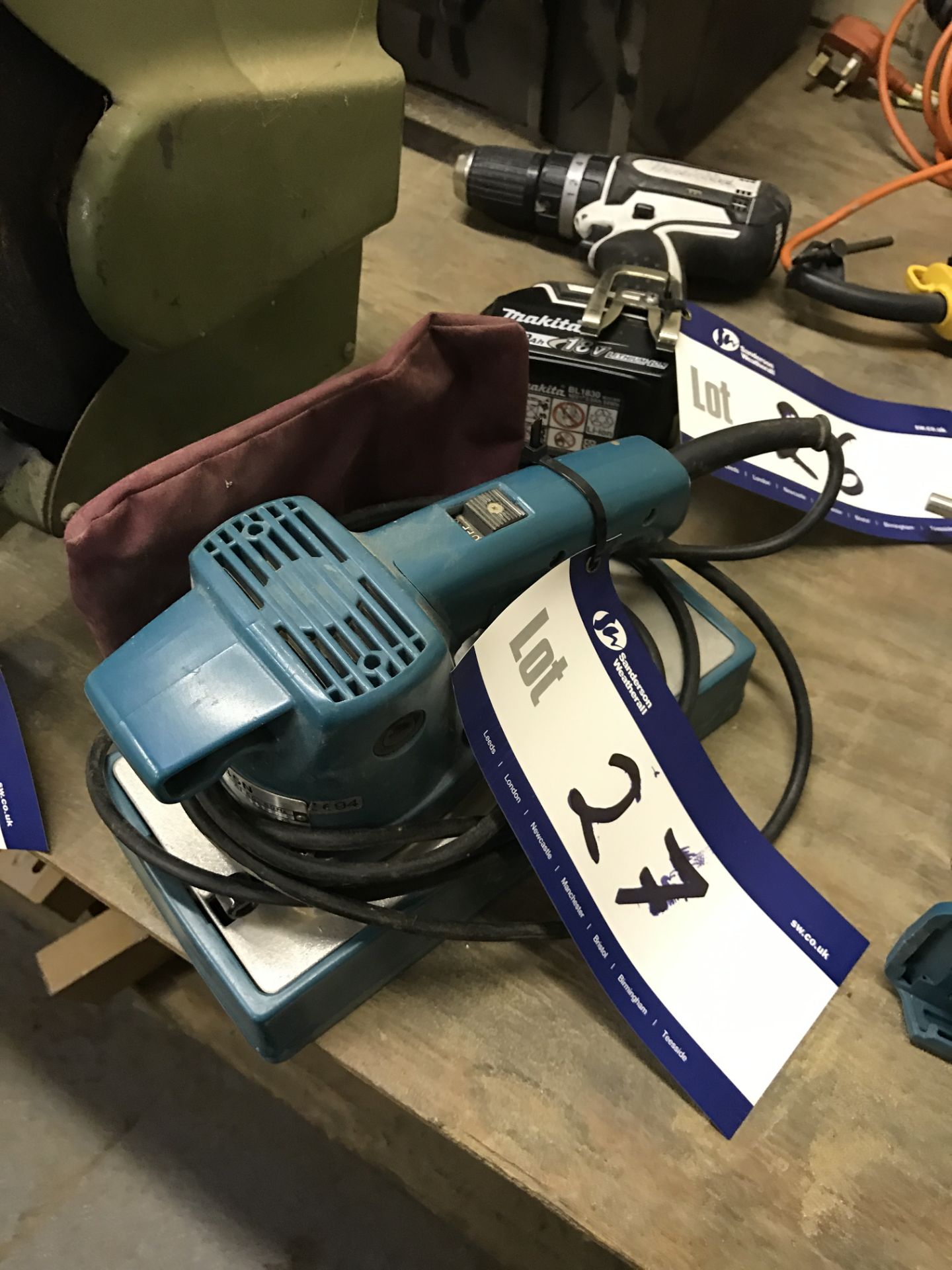 Makita 9045N Belt Sander 240v