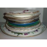 Kleine Auswahl an Tellern, Schalen und Platten 19. und 20. Jh. Eine ovale Platte (L. 36 cm); eine