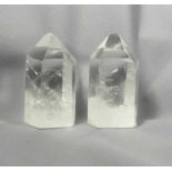 Paar dekorative Bergkristalle 20. Jh. Polygonal geschliffene Form mit spitz zulaufendem Abschluss.