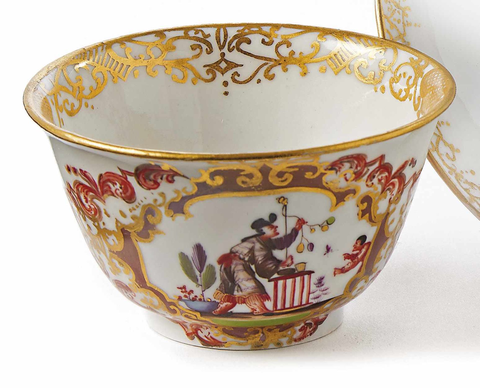 Chinesen-Koppchen Meissen, um 1725/30 Halbkugelig über rundem Standring und mit ausschwingendem