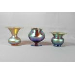 Drei kleine Vasen "Myra-Kristall" WMF, Geislingen - um 1925/30 Eine Fußvase mit bauchigem Korpus und
