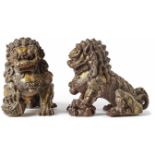 Paar Fo-Hunde oder Wächterlöwen China, frühes 20. Jh. Vollplastische Figuren, das männliche Tier mit