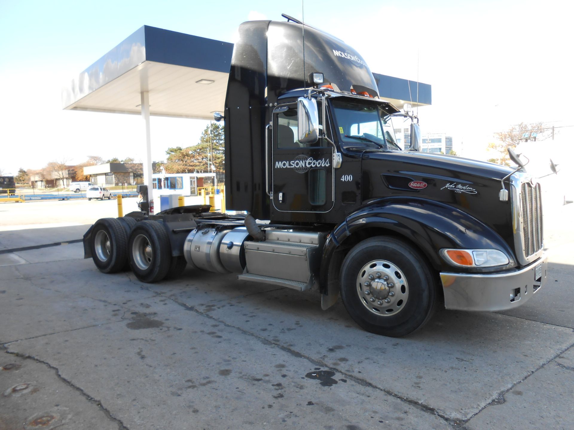 2011 Peterbilt 6X4 DAY CAB TRUCK, model 386 chassis 8070 kg weight with Cummins ISX15 485 diesel ( - Image 4 of 14