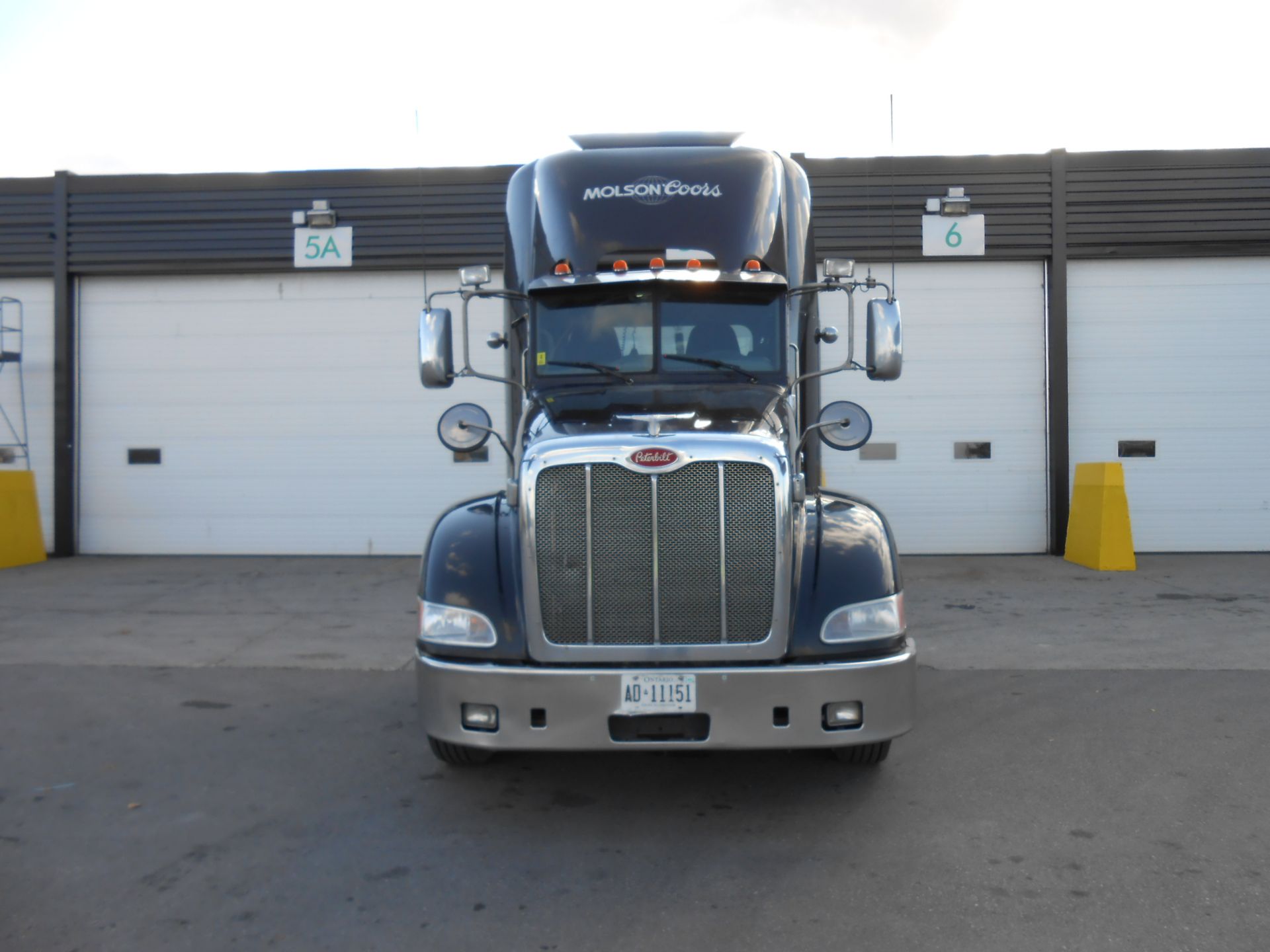 2011 Peterbilt 6X4 DAY CAB TRUCK, model 386 chassis 8070 kg weight with Cummins ISX15 485 diesel ( - Image 3 of 16