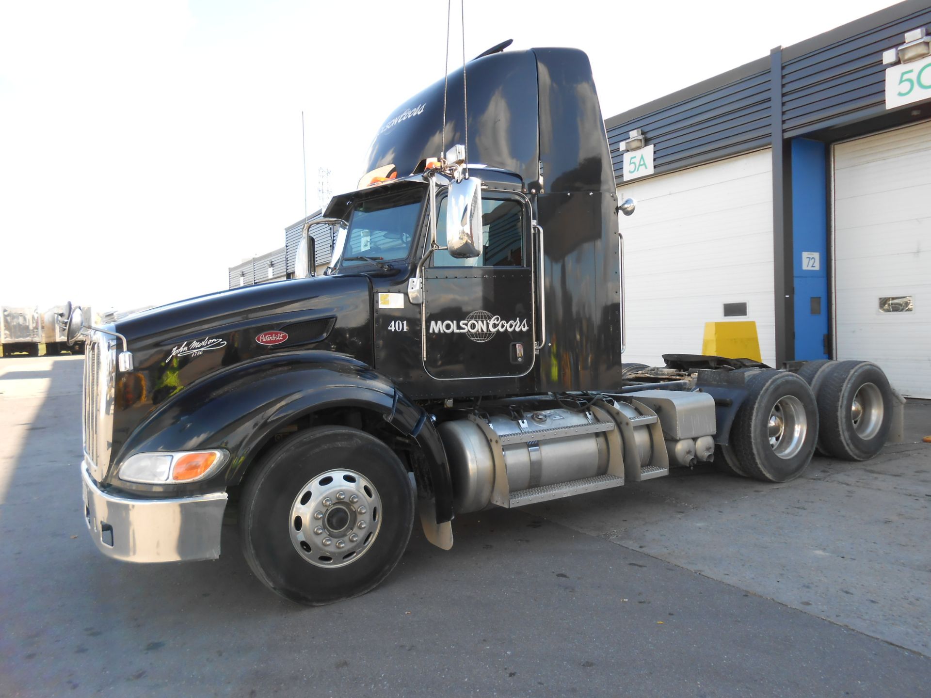 2011 Peterbilt 6X4 DAY CAB TRUCK, model 386 chassis 8070 kg weight with Cummins ISX15 485 diesel ( - Image 3 of 14