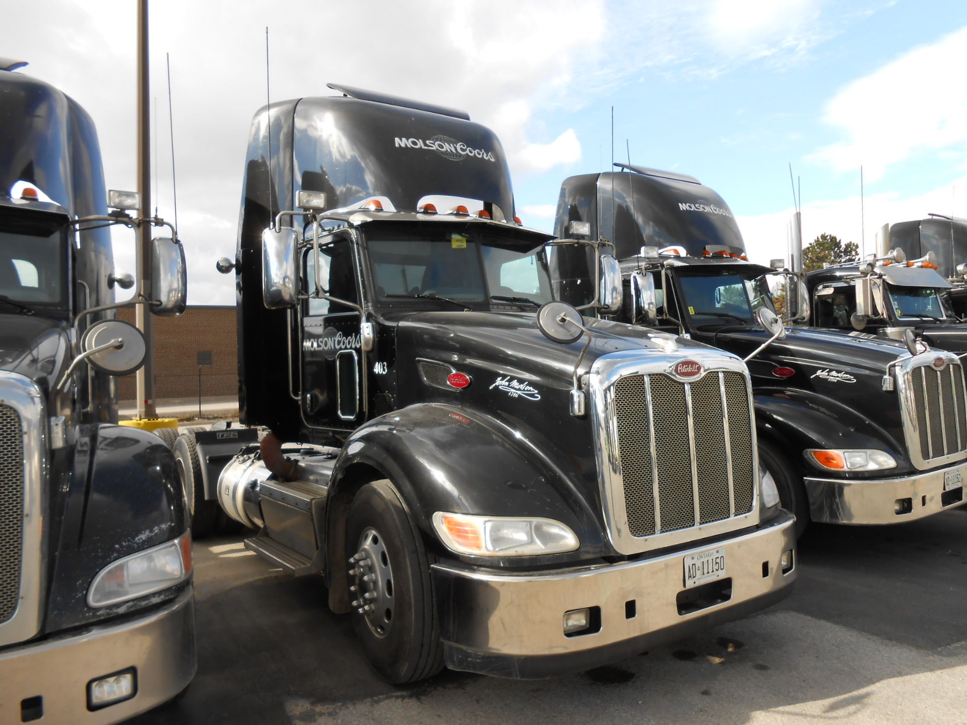 2011 Peterbilt 6X4 DAY CAB TRUCK, model 386 chassis 8070 kg weight with Cummins ISX15 485 diesel ( - Image 2 of 15