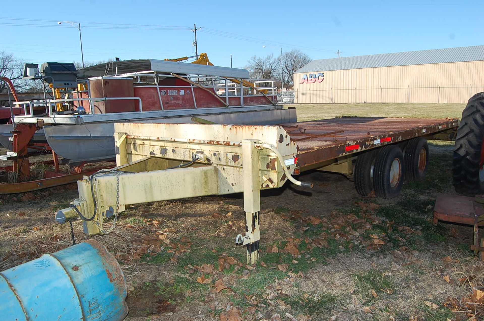 Mohmtrailer Trailer, Steel Deck, ID # 0I3503, 20 ft. Length w/3 ft. Dovetail, Towing, 25/16WF/,