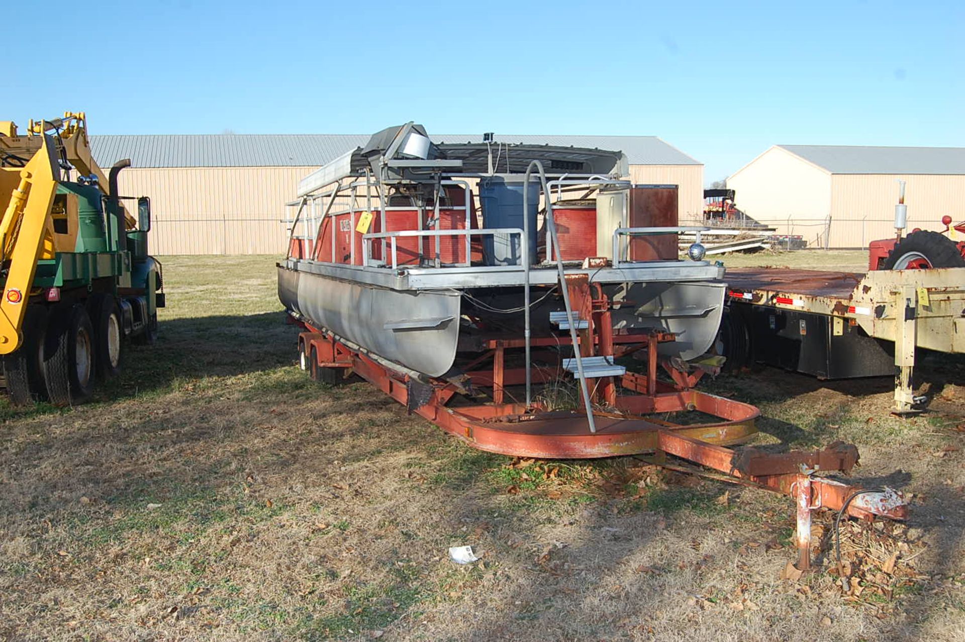 Harris Pontoon Boat, 20 ft. Length, Foam Filled Float Boat Pontoon Includes Mercruiser HP 120/140 - Image 2 of 4