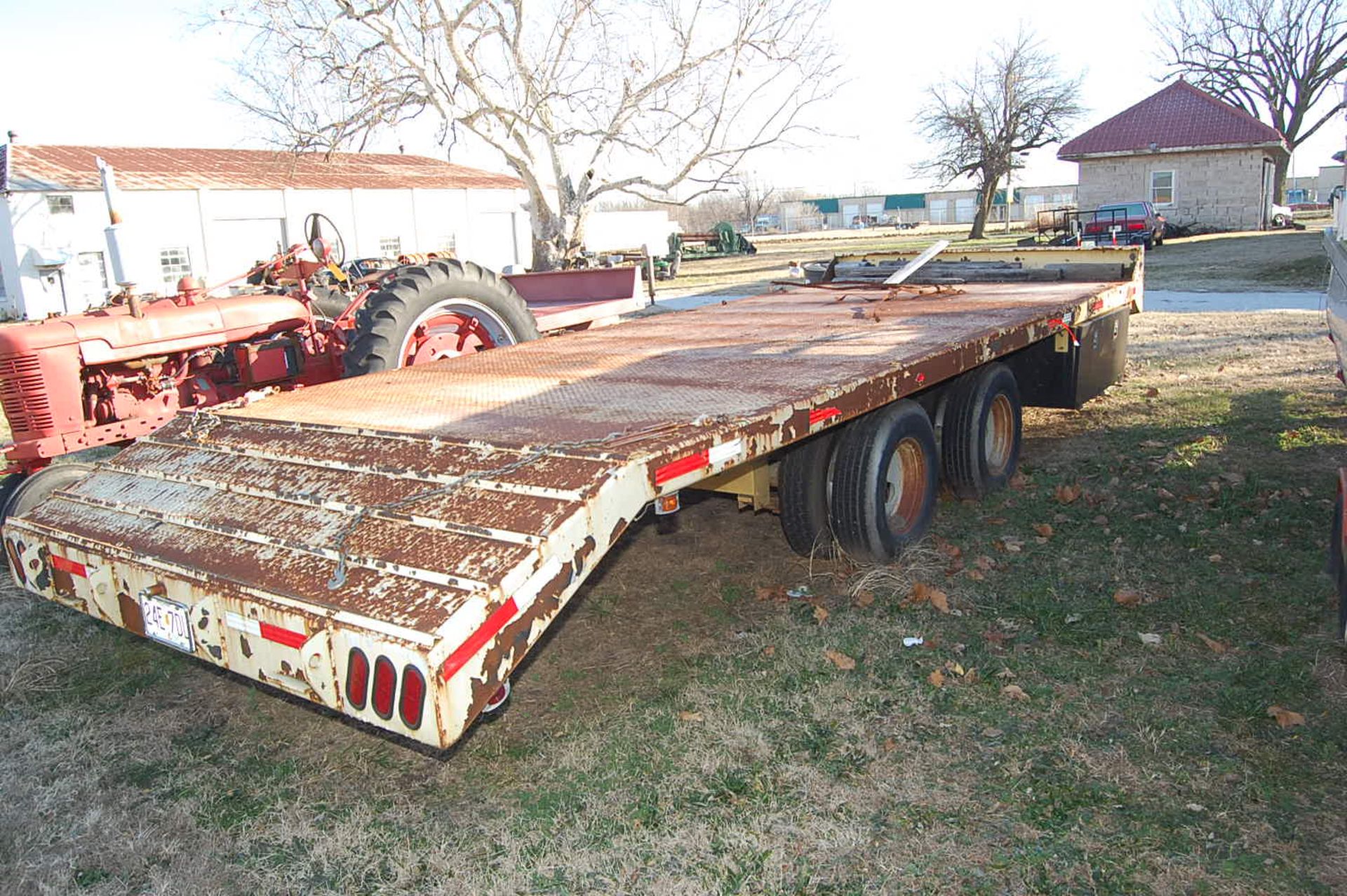 Mohmtrailer Trailer, Steel Deck, ID # 0I3503, 20 ft. Length w/3 ft. Dovetail, Towing, 25/16WF/, - Image 2 of 3