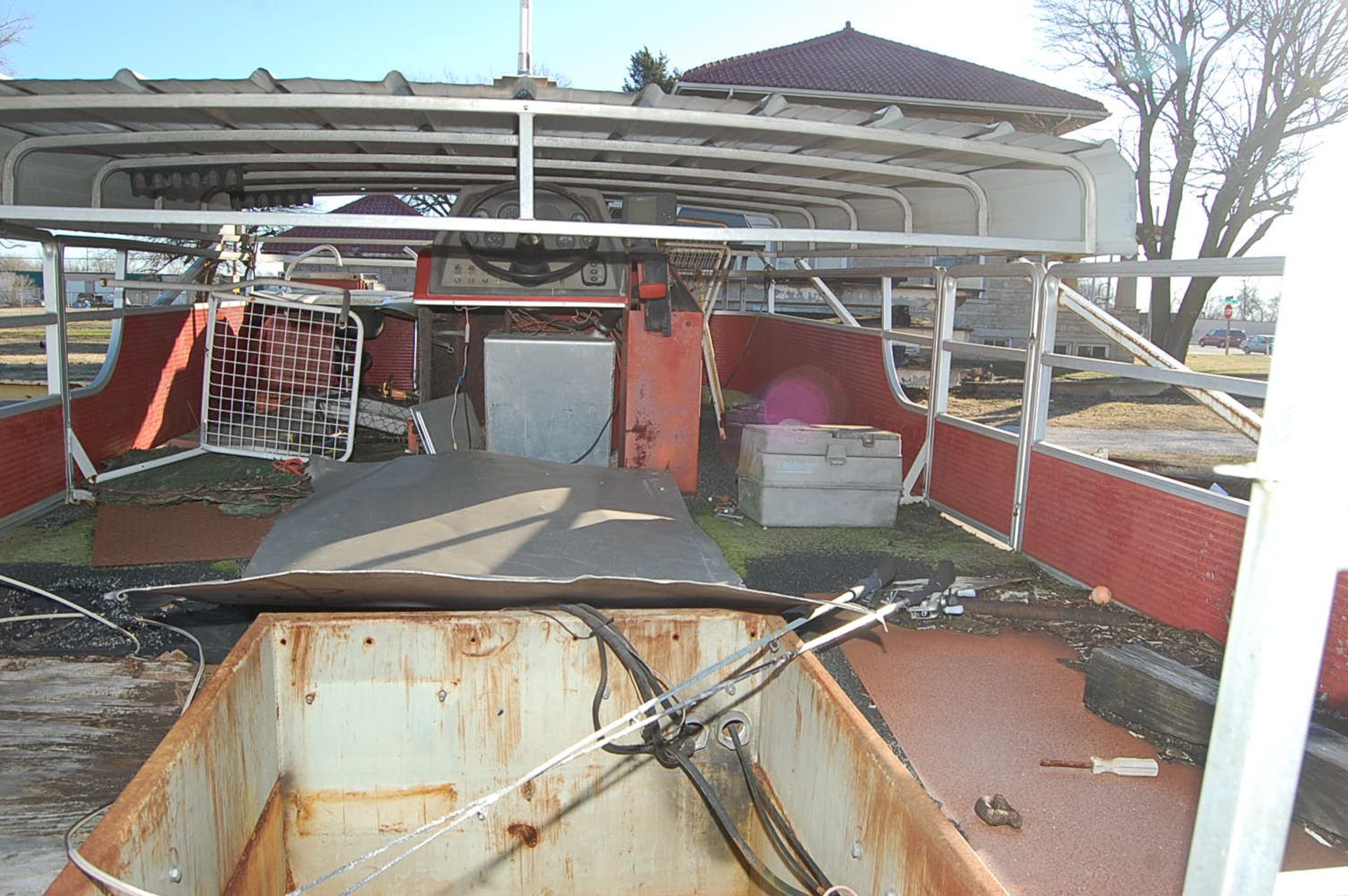 Harris Pontoon Boat, 20 ft. Length, Foam Filled Float Boat Pontoon Includes Mercruiser HP 120/140 - Image 4 of 4