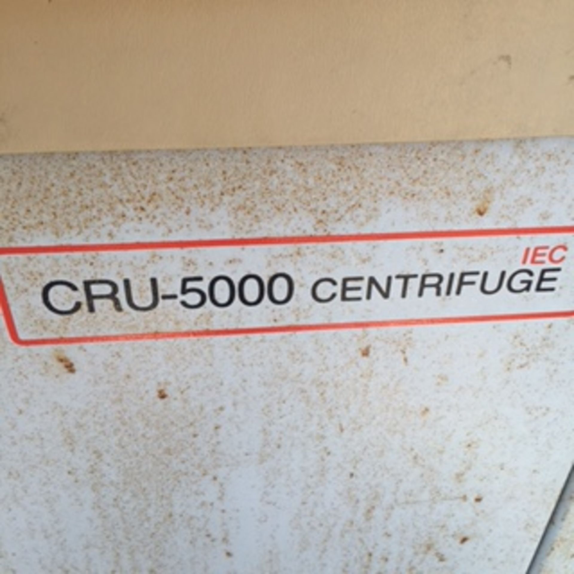 Centrifuge, Damon/IEC Division, Model #CRU/5000, SN 23452935 - Image 2 of 8