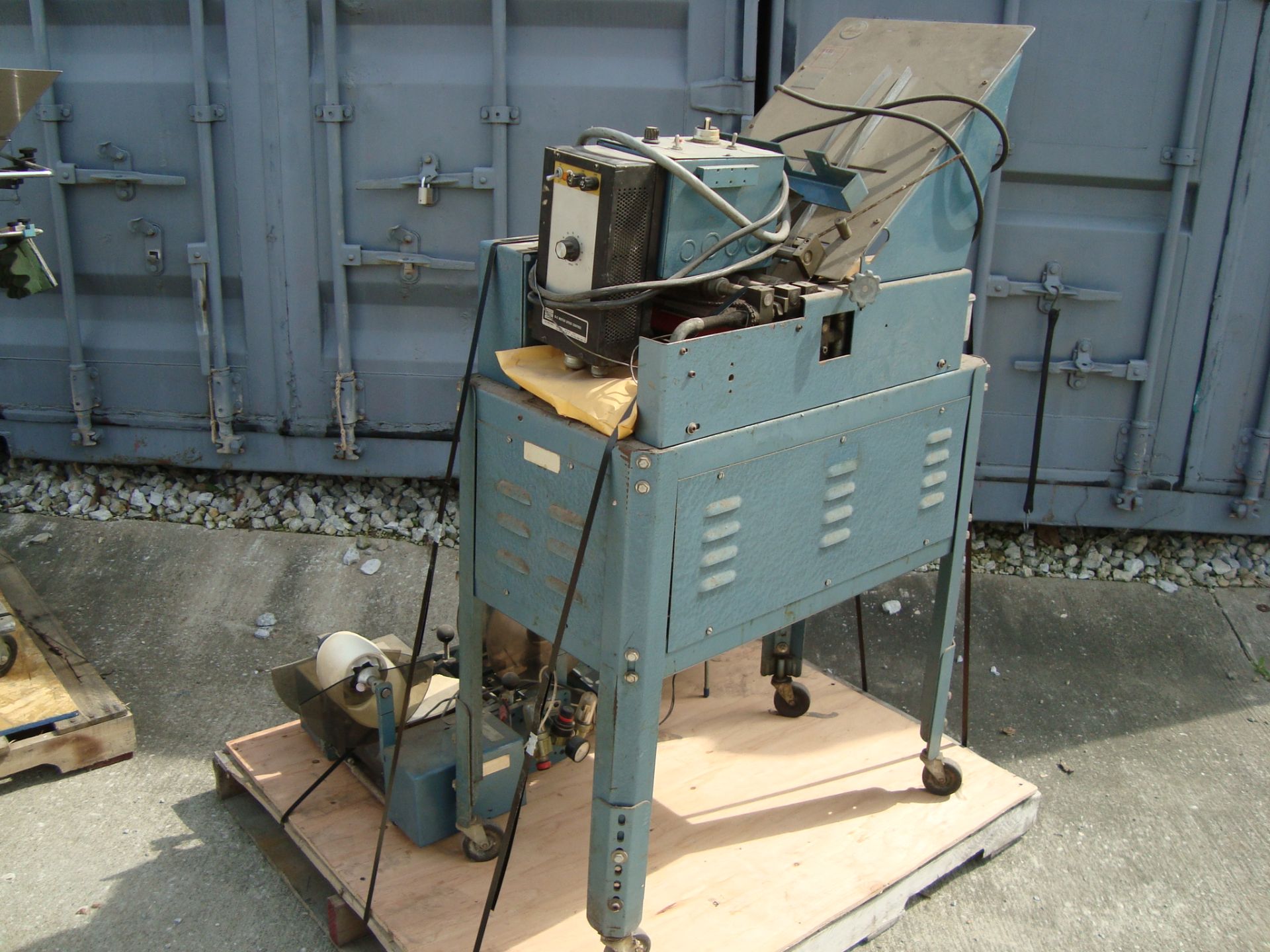 Labeler - Labellett Hot Glue or Pressure Sensitive