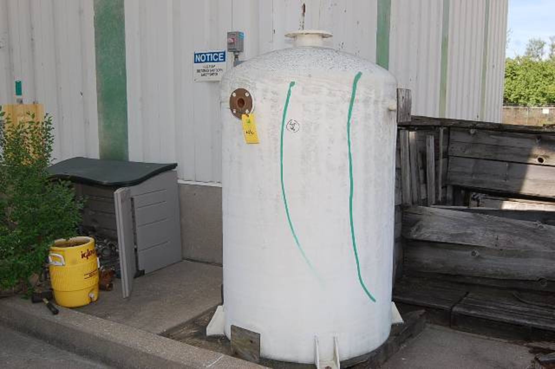 Fiberglass Tank, Approx. 200 Gal., Flat Bottom, 72 in. x 36 in. Diameter