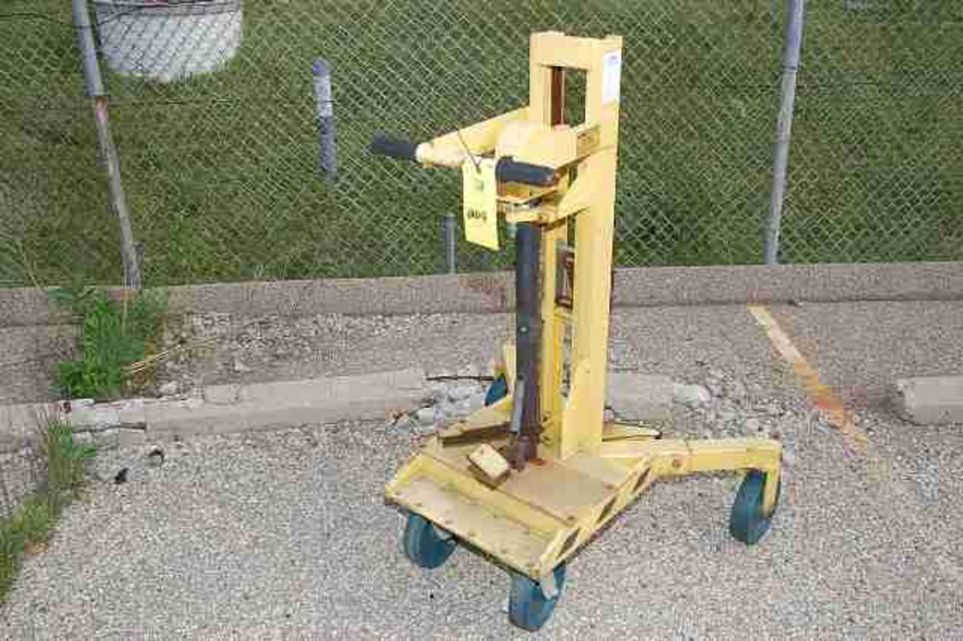 Lift-O-Matic Ergo-Matic Drum Handler, 4-Wheel Base