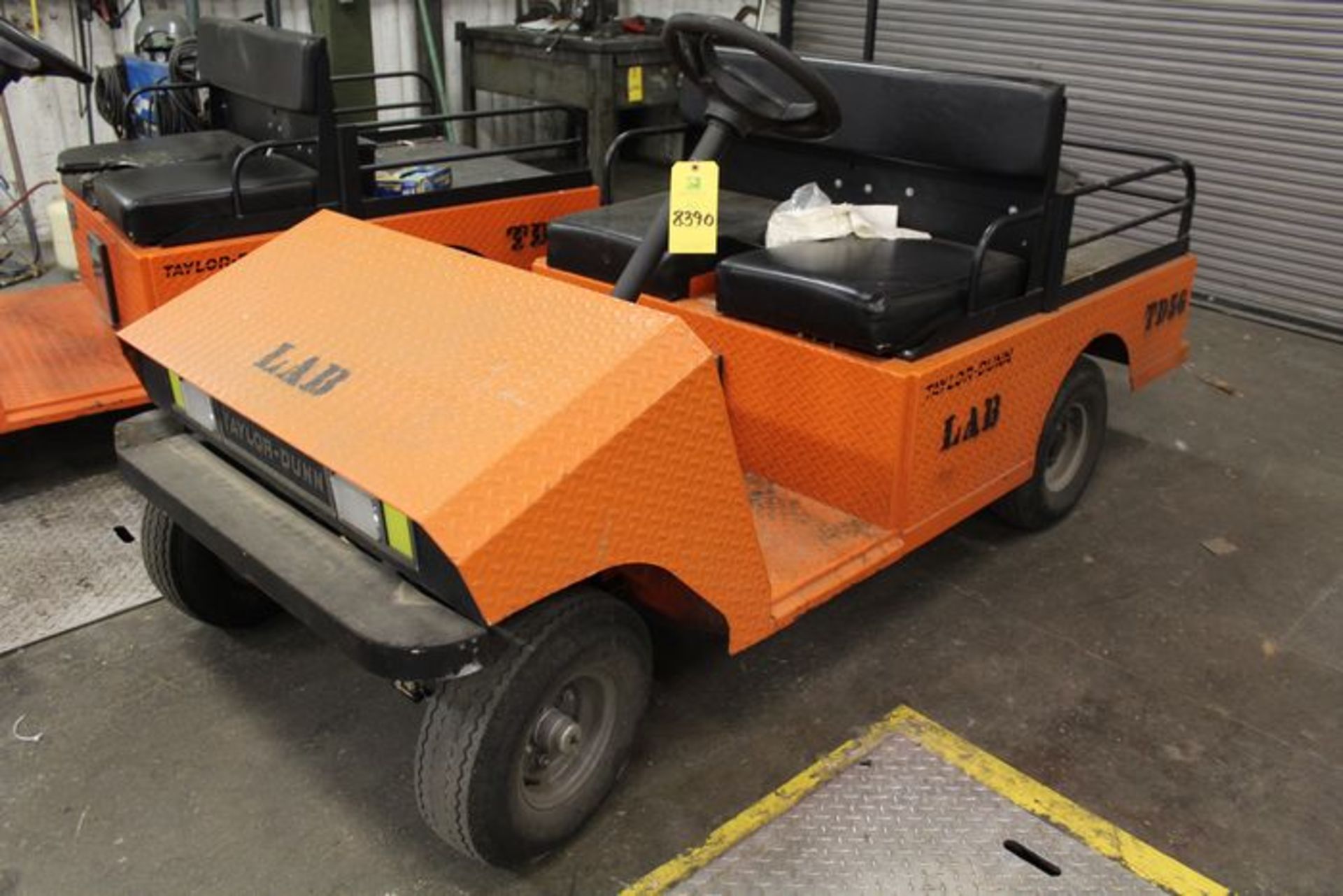 Taylor Dunn Warehouse 4 Wheel Electric Cart, Ref. TD56 (DEWAYNE) | (Warehouse)