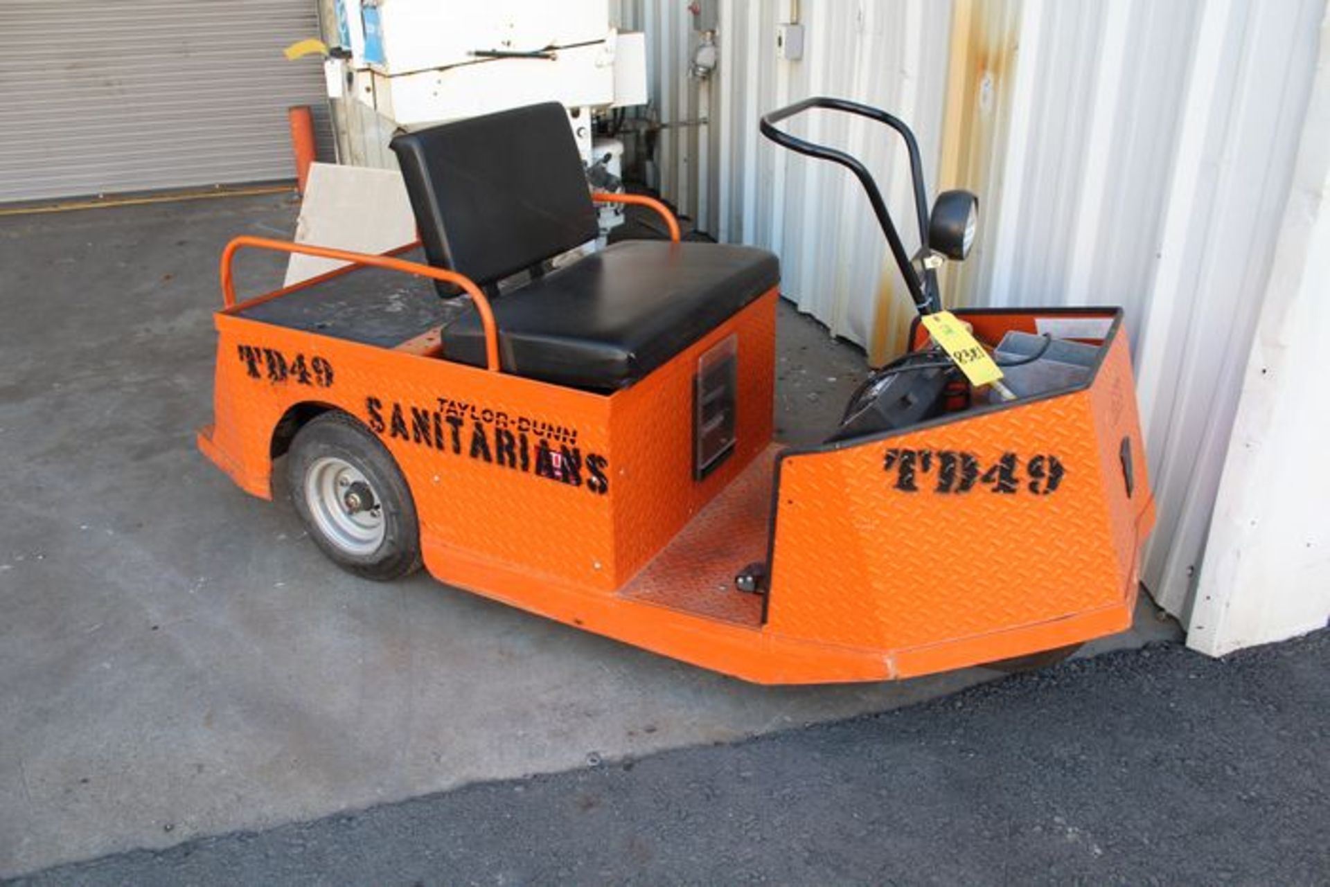 Taylor Dunn Warehouse 3 Wheel Electric Cart, Ref. TD49 (DEWAYNE SHOP) | (Warehouse)