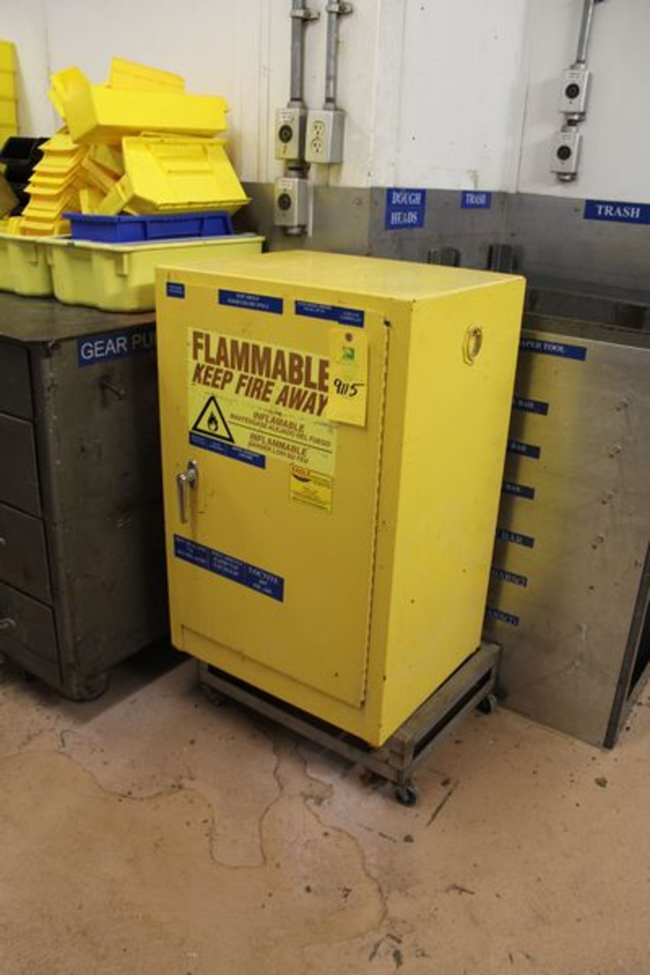 Flammable Storage Cabinet | (CP1 4th Floor)
