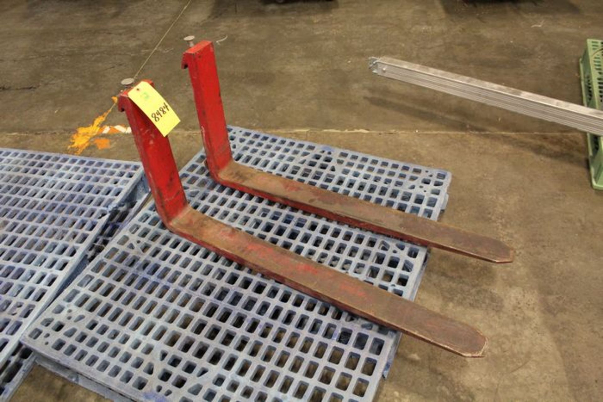 Forklift Forks, 42" | (CP2 Warehouse Z)